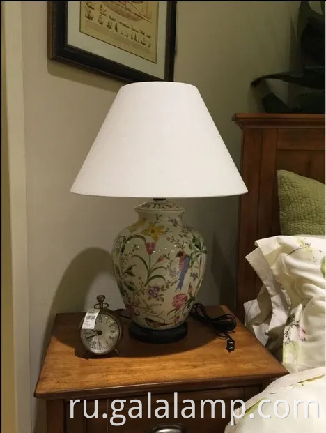 Изысканная коралловая цветочная керамическая лампа для стильного домашнего декора